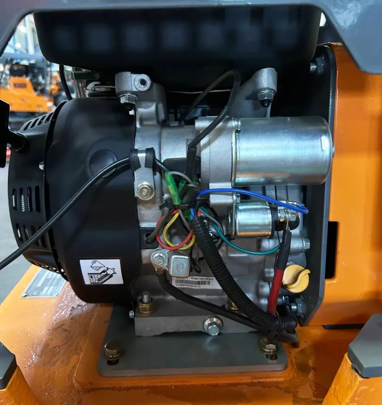 Віброплита GPC400-LCRH, з гідравлічним реверсом,Loncin G390FD 13к.с., 405кг, розмір плити 900*650, лита плита з інтегрованим вібромеханізмом — Photo 9